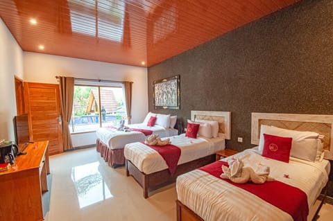 In-room safe, individually decorated, individually furnished, desk