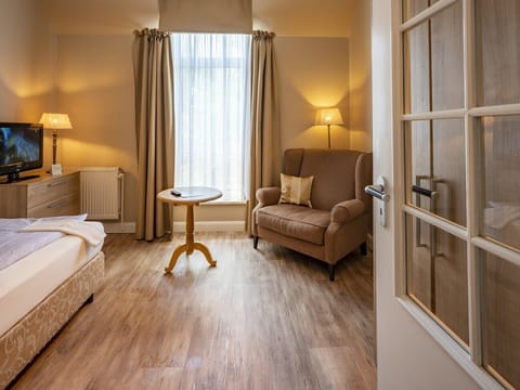 Superior Single Room | In-room safe, individually decorated, individually furnished, desk