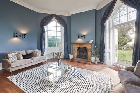 Silton Hall, Nether Silton - Host & Stay