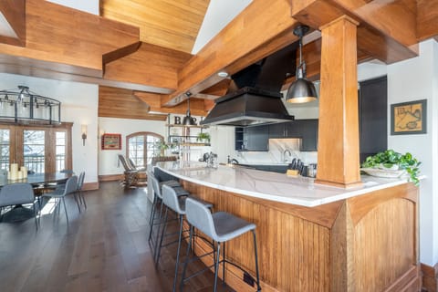 4.0-plaza-tower-mountain-village-kitchen3