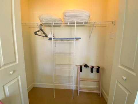 Condo, 1 Bedroom | Iron/ironing board