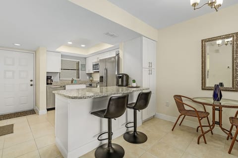 Condo, 2 Bedrooms | Private kitchen | Fridge, oven, coffee/tea maker