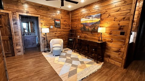 Middle Level - Work or relax! Your choice. A printer is here for your use should you need it.