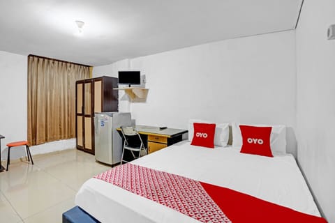 Deluxe Double Room | Desk, free WiFi, bed sheets