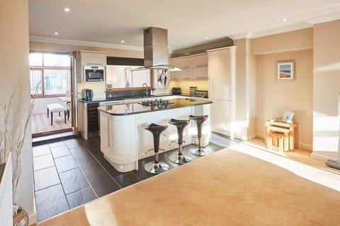 The Chimneys, Alnmouth - Host & Stay