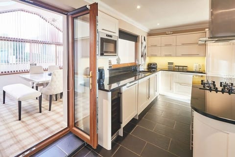 The Chimneys, Alnmouth - Host & Stay