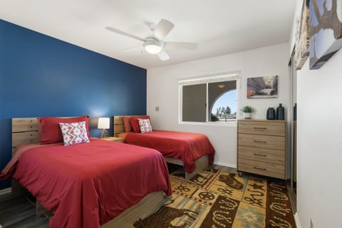 House, 4 Bedrooms | 3 bedrooms, individually decorated, individually furnished, free WiFi