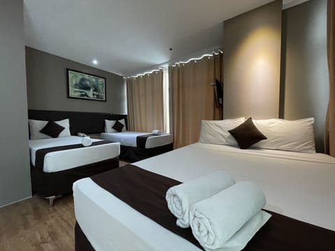 Quadruple Room | Free WiFi, bed sheets