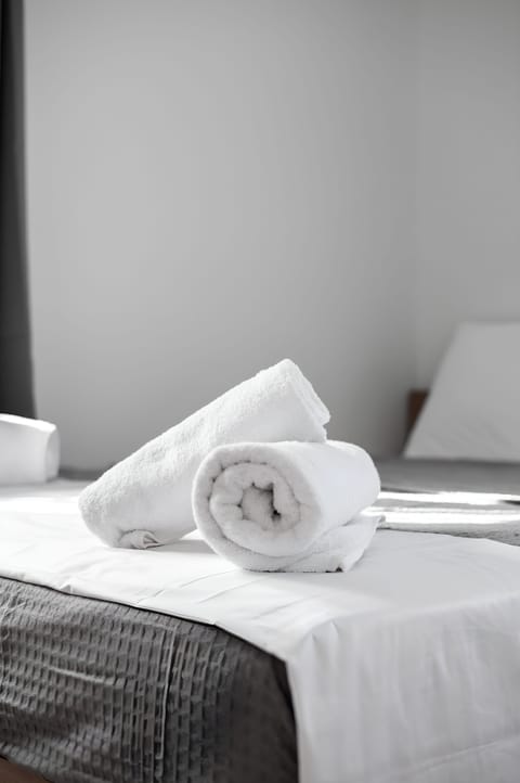 Deluxe Bungalow | Egyptian cotton sheets, premium bedding, down comforters