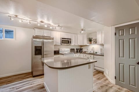 Bonus Kitchen! Also well stocked