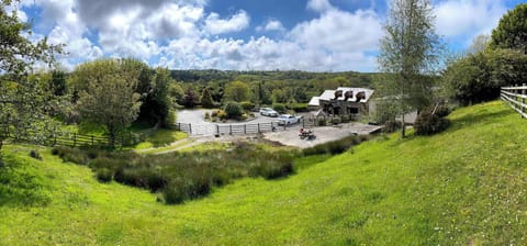 5b6eb3f5-9908-41c3-8536-1d64b2c36e08