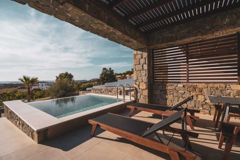 Deluxe Studio Suite, Private Pool, Sea View | Private pool