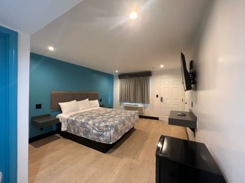 Premium Room, 1 King Bed | Free WiFi
