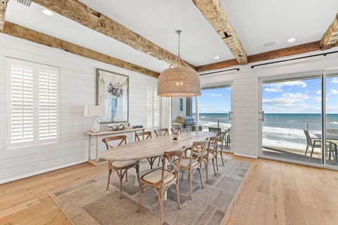 House, 6 Bedrooms | Dining