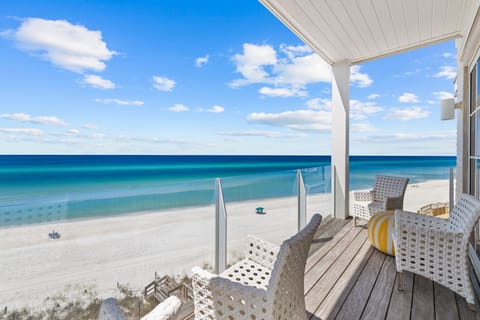 House, 5 Bedrooms | Property grounds