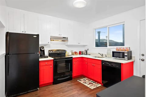 Superior Apartment | Private kitchen | Coffee/tea maker, dining tables