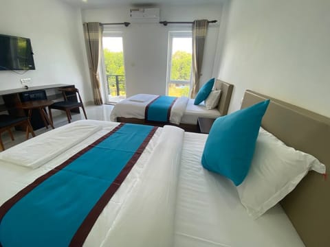 Standard Twin Room, Lake View | Minibar, in-room safe, soundproofing, free WiFi