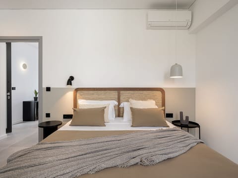 Housekeeping every 3 days.