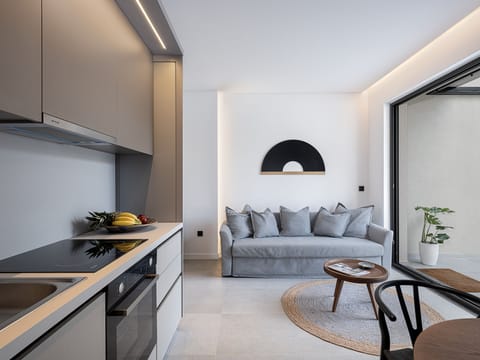 Fully equipped kitchen with all modern appliances