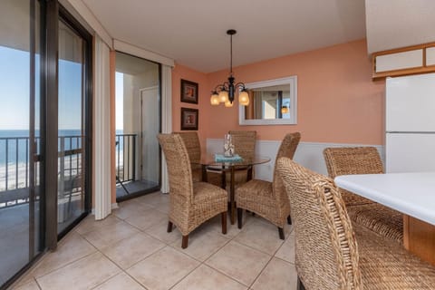 Condo, 1 Bedroom | Property grounds