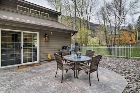 Outdoor dining area: Perfect for al fresco meals and gatherings.