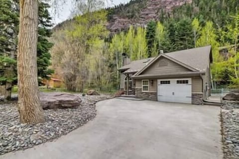 Perfect home for mountain exploring