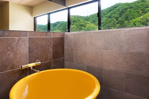 Economy Japanese Style Room (Nagomi)    | Bathroom | Free toiletries, hair dryer, electronic bidet, towels