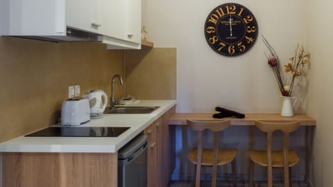Superior Studio | Private kitchenette | Electric kettle