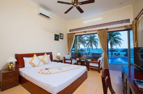 Deluxe Room, Beachfront | View from room