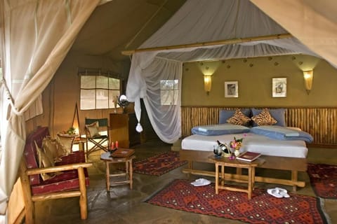 Luxury Tent | In-room safe, desk, free rollaway beds, free WiFi