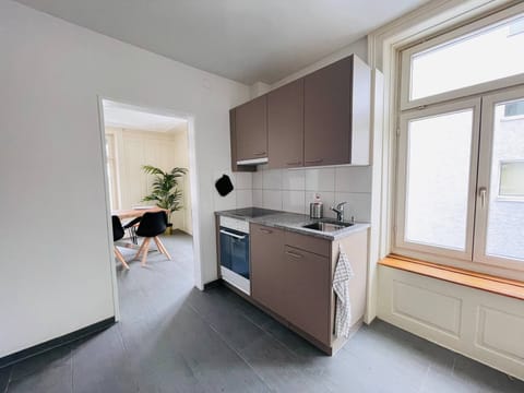Apartment, 2 Bedrooms, Smoking, Balcony | Interior