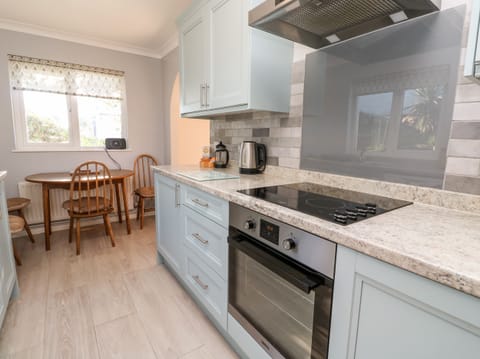 Fridge, dishwasher, electric kettle, toaster