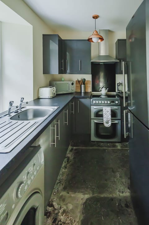Castle Cottage- Kitchen