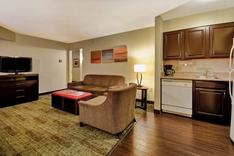 Suite, 2 Bedrooms | In-room safe, desk, iron/ironing board, free cribs/infant beds