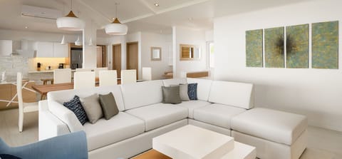 4 bedroom Villa | Living area | LCD TV
