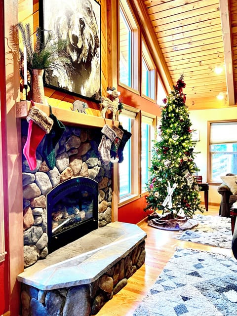 Sunny Bear is decked out for Christmas 🎄Mid-November to Early January