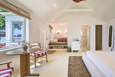 Waterfront Beach Shack Studio | Premium bedding, down comforters, pillowtop beds, minibar