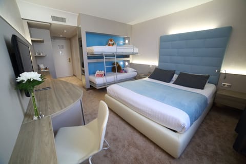 Premium Quadruple Room | Premium bedding, in-room safe, desk, soundproofing