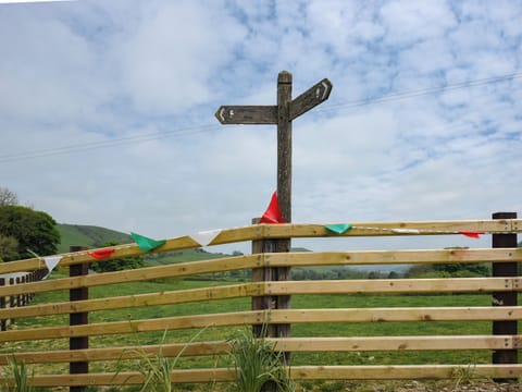 Surrounding area | Dolwen Isaf, Llanerfyl, near Welshpool