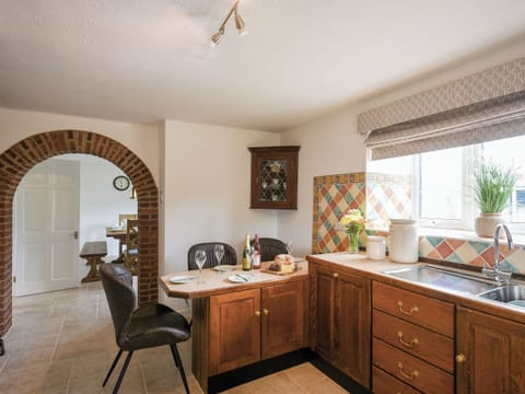 Kitchen | Dolwen Isaf, Llanerfyl, near Welshpool