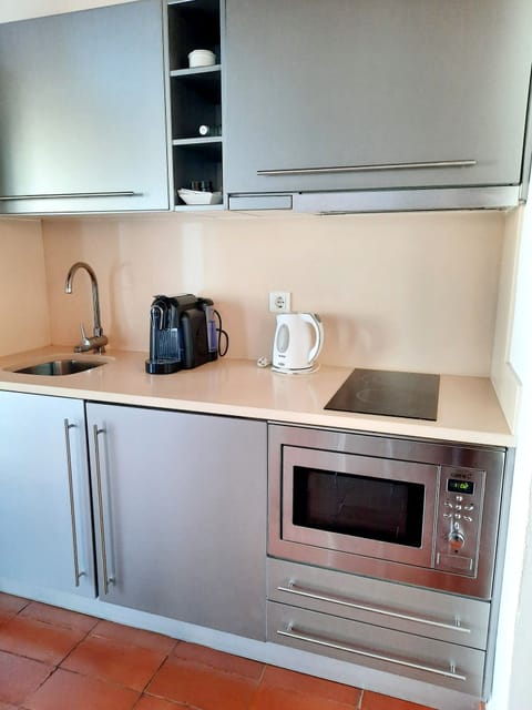 Villa, 1 Bedroom, Mezzanine | Private kitchenette | Fridge, microwave, stovetop, electric kettle