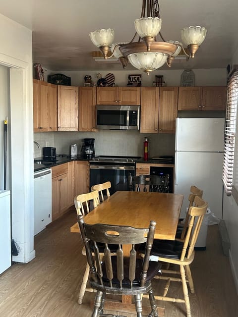 3 Bedroom Condo 1/2 mile from base | Private kitchen | Microwave, stovetop, coffee/tea maker, toaster