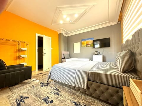 Deluxe Room | Premium bedding, minibar, individually decorated, individually furnished