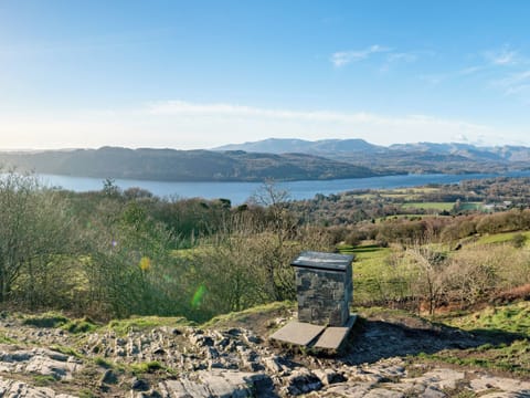 Surrounding views | Orrest Howe, Windermere