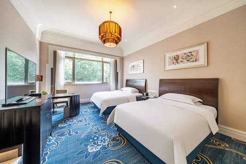 Superior Room | Premium bedding, Select Comfort beds, minibar, in-room safe