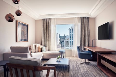 Junior Suite, 1 Bedroom | Egyptian cotton sheets, premium bedding, minibar, in-room safe