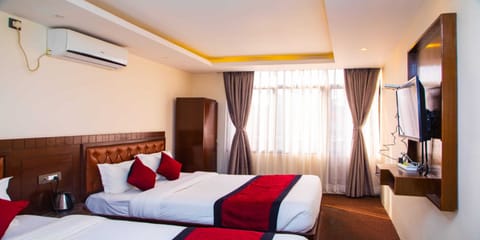 Family Double Room | Desk, free WiFi, bed sheets