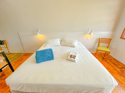 Double Room | Minibar, free WiFi, bed sheets