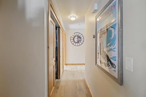 main level-hall-_dsc2507