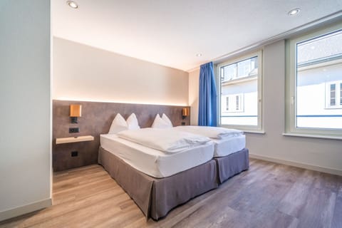 Superior Double Room | In-room safe, soundproofing, iron/ironing board, free WiFi